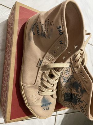 Vans Vault x TTSWTRS UA OG Style 24 NTC LX sneakers size 40 like new, beige with tattoo designs