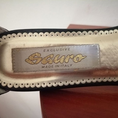 Italian women's gladiator sandals used, black leather with crystals size 39-40