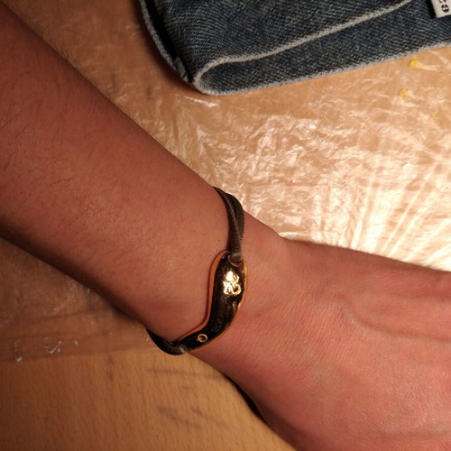 Gold bracelet elastic with khaki cord