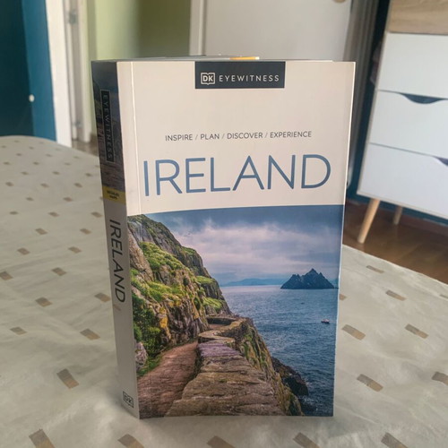 Ireland Guide Book DK Eyewitness like new, English