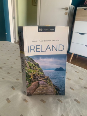 Ireland Guide Book DK Eyewitness like new, English