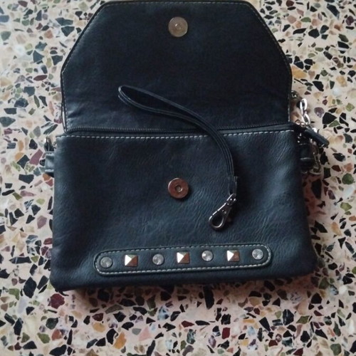 Handbag like new, black, wrist type