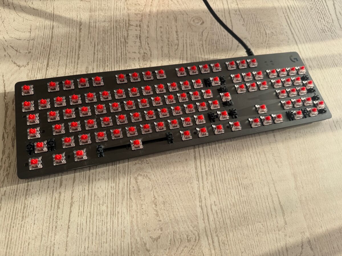 Logitech G512 Carbon (GX RED) RGB… - € 30,00 - Vendora.cy