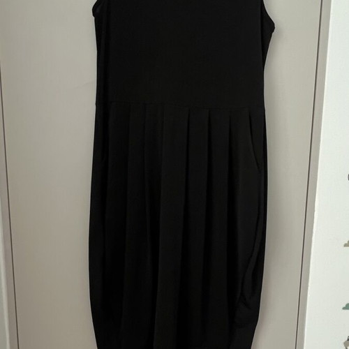 Midi dress with pockets like new, black, size M