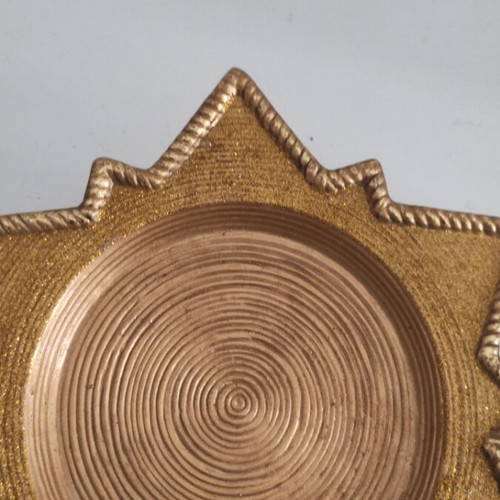 Christmas decorative plate used with gold glitter