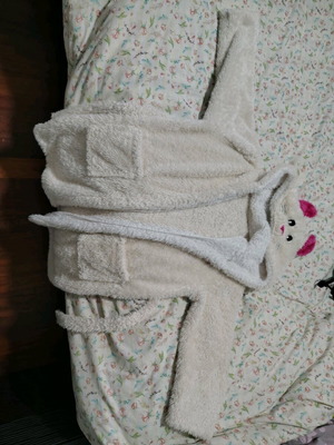 Children's fleece robe 6-8 years like new