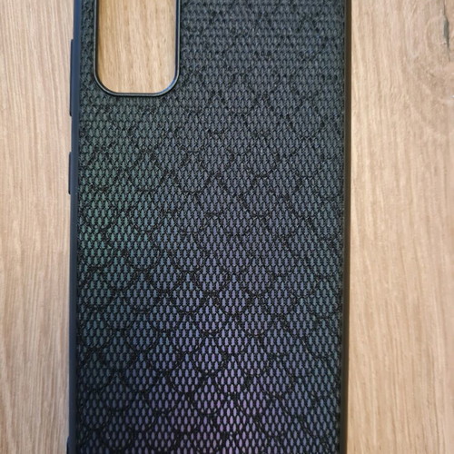 Sumsung Galaxy S20 phone case black with mesh design