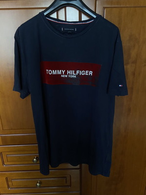 Tommy Hilfiger men's t-shirt like new, size L
