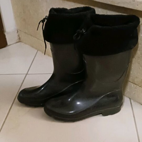 Italian rain boot like new, black, size 37