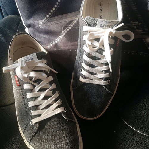 Levi's athletic shoes size 41 like new, black denim