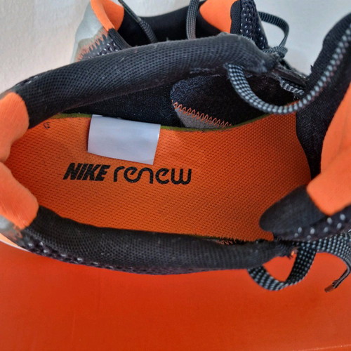 Nike athletic shoes like new, size 42.5, black and orange