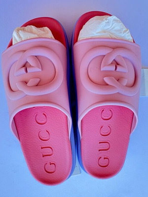 Gucci Women’s Interlocking G Rubber Slides