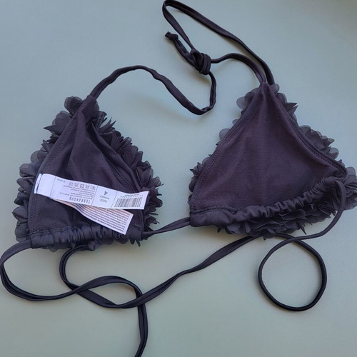 Black bikini top like new, size 4
