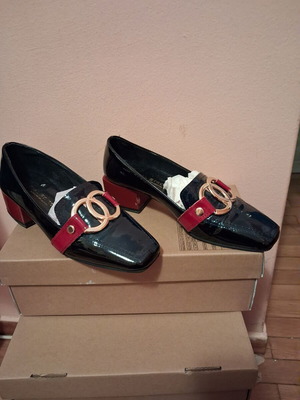 Wall Street loafers very special, like new, size 36