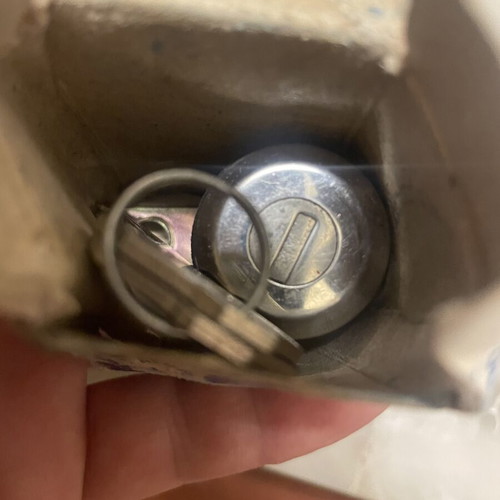 Lock Cylinder for Old Nissan Datsun with 2 Keys New