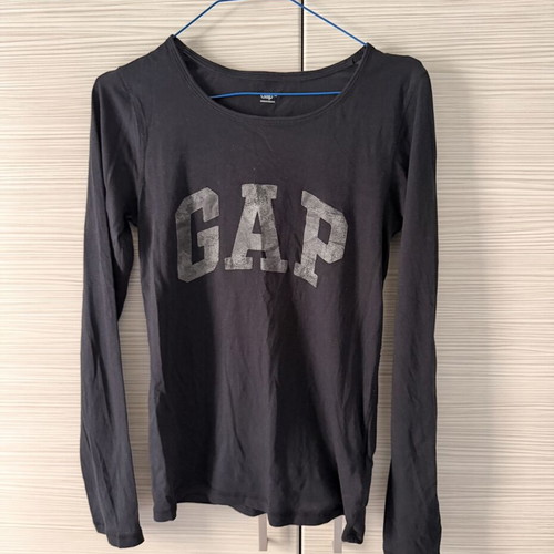 GAP long sleeve shirt like new, size M, black