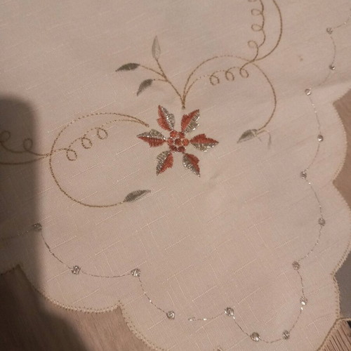 Embroidered runner new with beautiful design