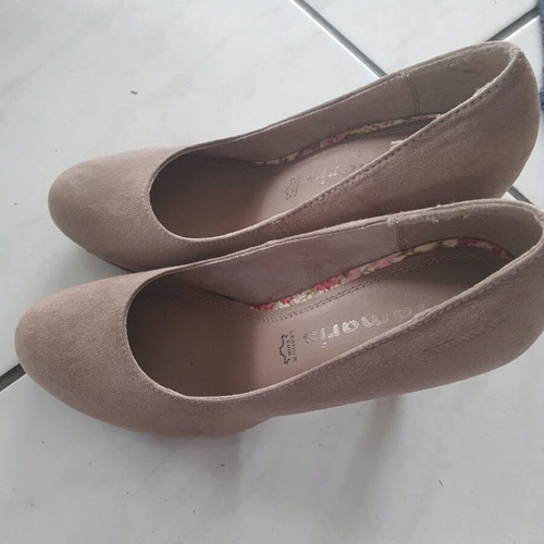 Tamaris pumps like new, size 38