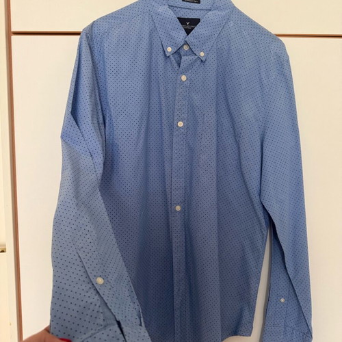 American Eagle blue polka dot shirt size L like new