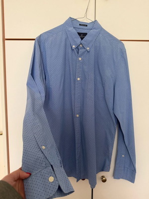 American Eagle blue polka dot shirt size L like new