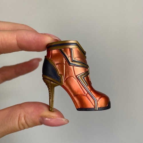 Toy Sapiens Marvel Infinity Saga Pumps mini collectible decorative shoe new