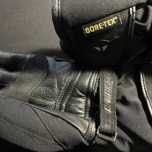 Dainese Gore-tex winter gloves Small like new