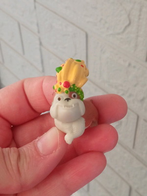 Rio Luiz The Bulldog Kinder figure used, missing bottom part