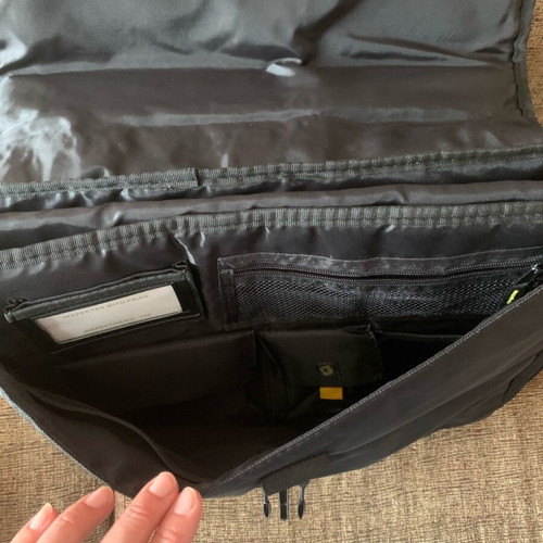 HP Laptop Bag Shoulder/Hand 17’’ used, black