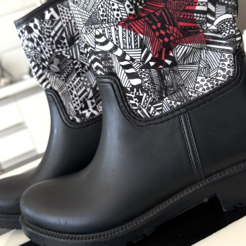 Rubber and Neoprene Boots like new, black, sizes 39-40