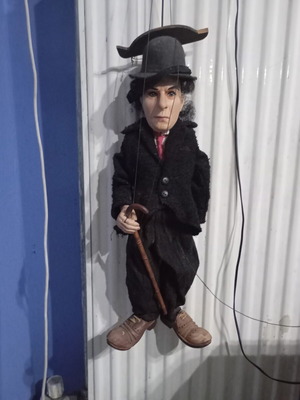 Marionette Charlot like new