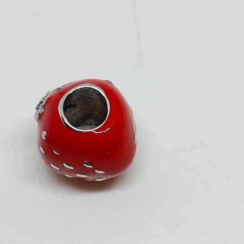 Silver Charm 925 Strawberry with Enamel and Zirconia like new