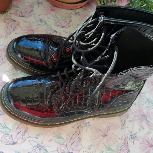 Crocodile Patent Leather Boots Black Like New