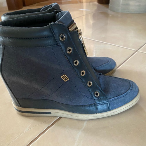 Tommy Hilfiger Blue Suede Ankle Boots Like New Size 39