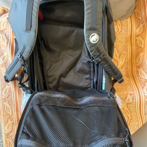 Mammut Neon 45Lt backpack new, black