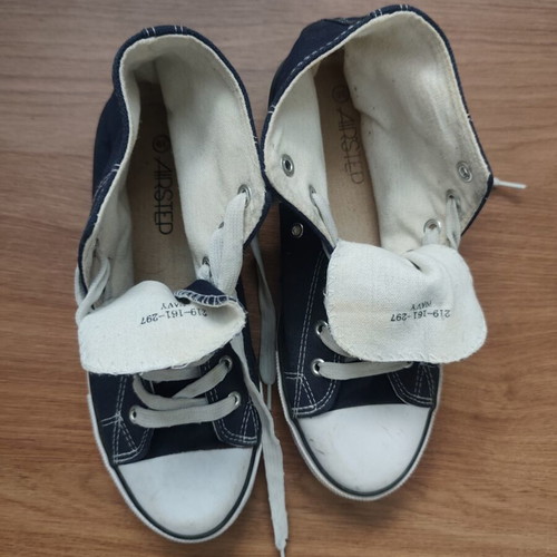 Navy Canvas High Top Shoes used, size 39