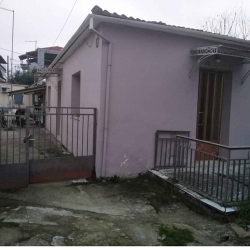 Plot with old detached house 279 m² in N. Karditsa