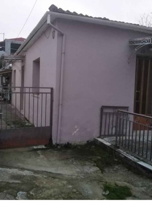 Plot with old detached house 279 m² in N. Karditsa