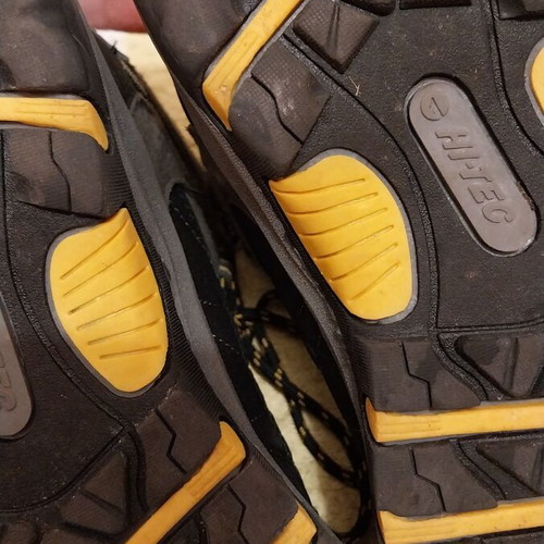 Hi-Tec kids hiking shoes size 37 like new, gray