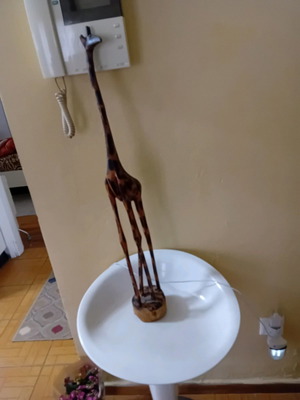 Καμηλοπάρδαλη μπιμπελό ξύλινο μεταχειρισμένο, ύψος 72 εκατοστά