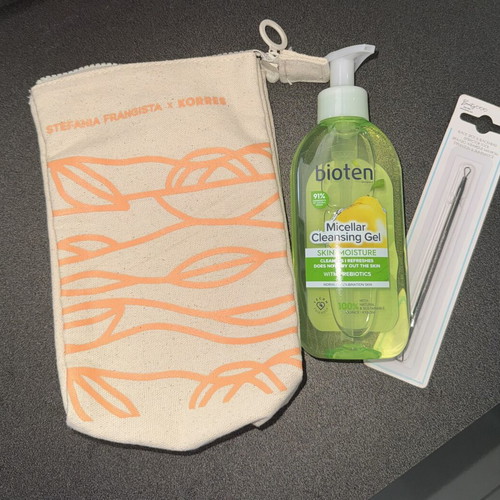 Bioten Skin Moisture Micellar Cleansing Gel 200ml with Korres pouch and blackhead remover