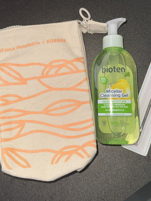 Bioten Skin Moisture Micellar Cleansing Gel 200ml with Korres pouch and blackhead remover