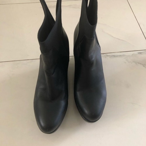 Wall Street leather ankle boots like new, size 38