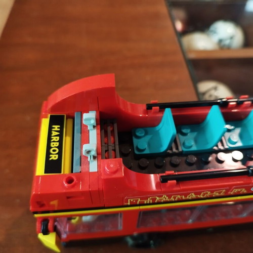 Lego London bus like new with minor missing pieces