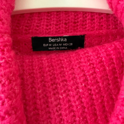 Fuchsia sweater Bershka long with neck like new