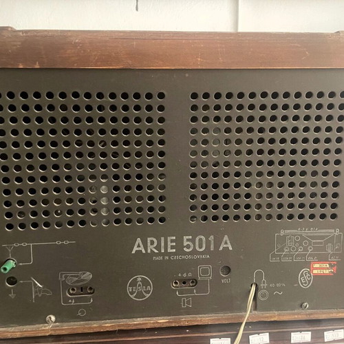 Tesla Arie 501 A antique radio used, functional from 1951