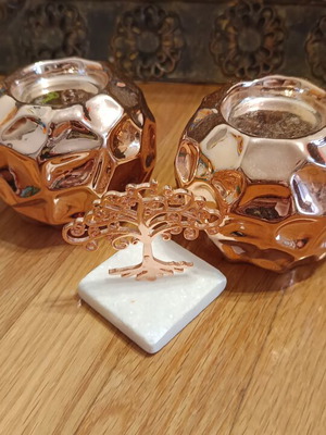 Decorative candle holders and tree of life set rose gold like new