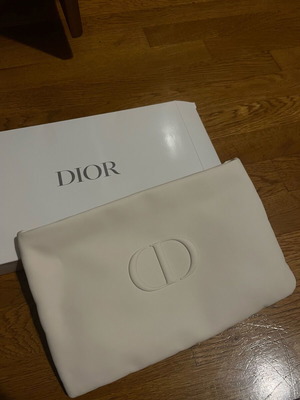 Dior beauty τσάντα