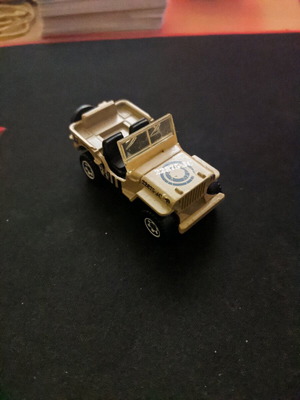 Matchbox Jeep Willys Chrysler 2009 like new military