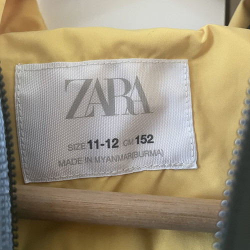 Zara jacket for boys, lightweight windproof, like new, size 11-12 years