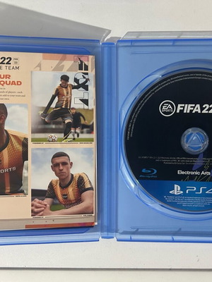 FIFA 22 PS4 like new
